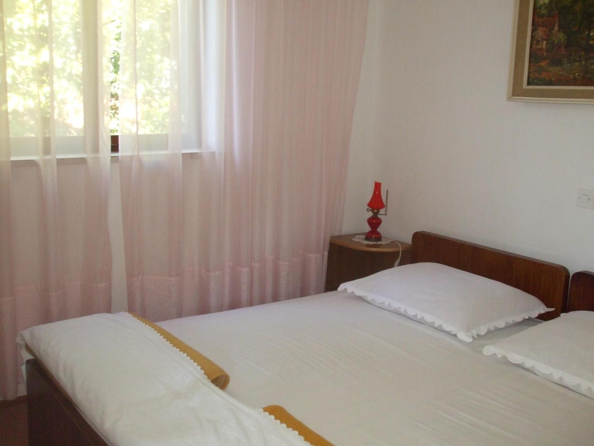 Apartments Marina Supetar Exterior photo